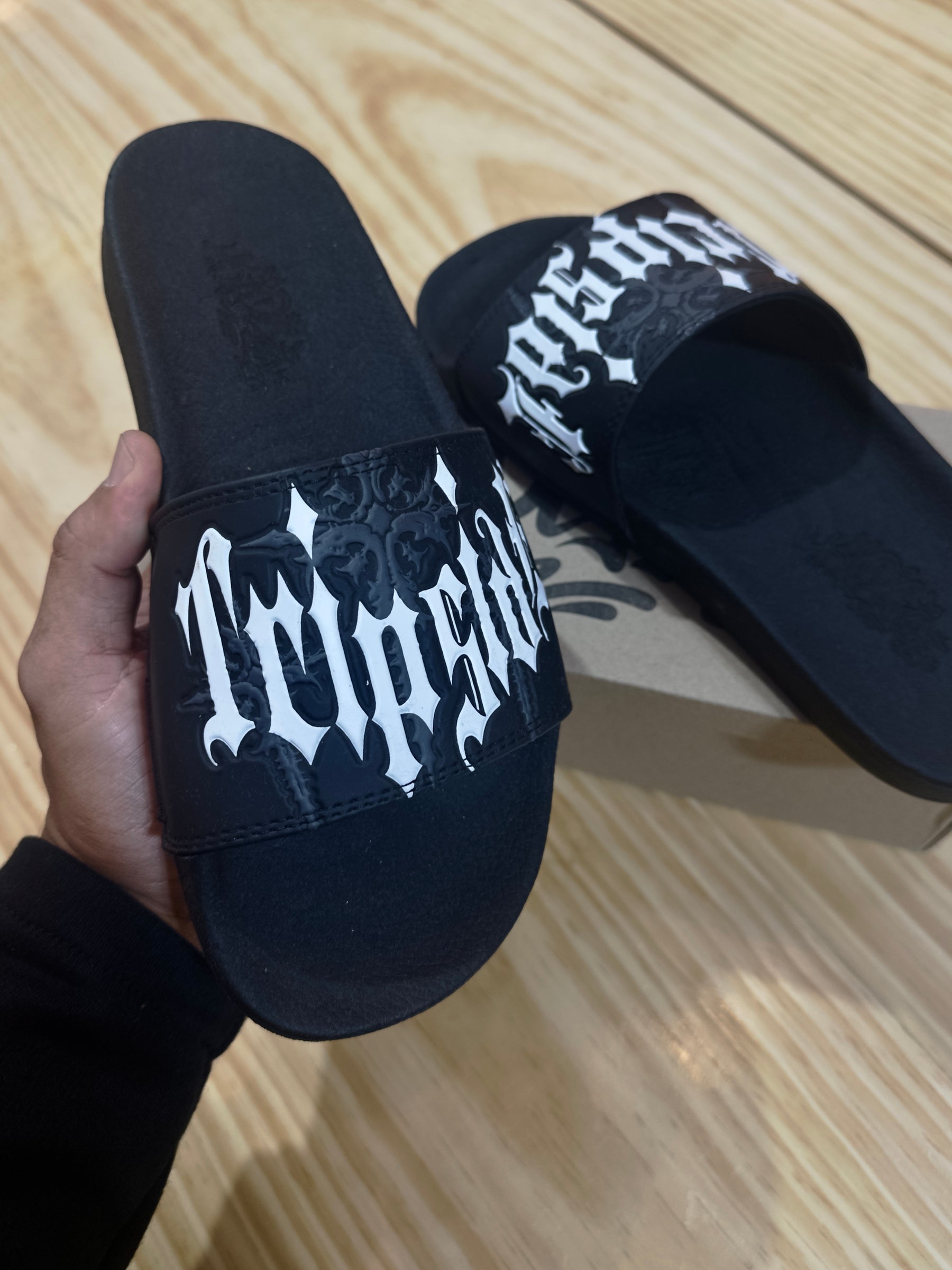 Chinelo Slide Streetwear Masculino Preto Estampado